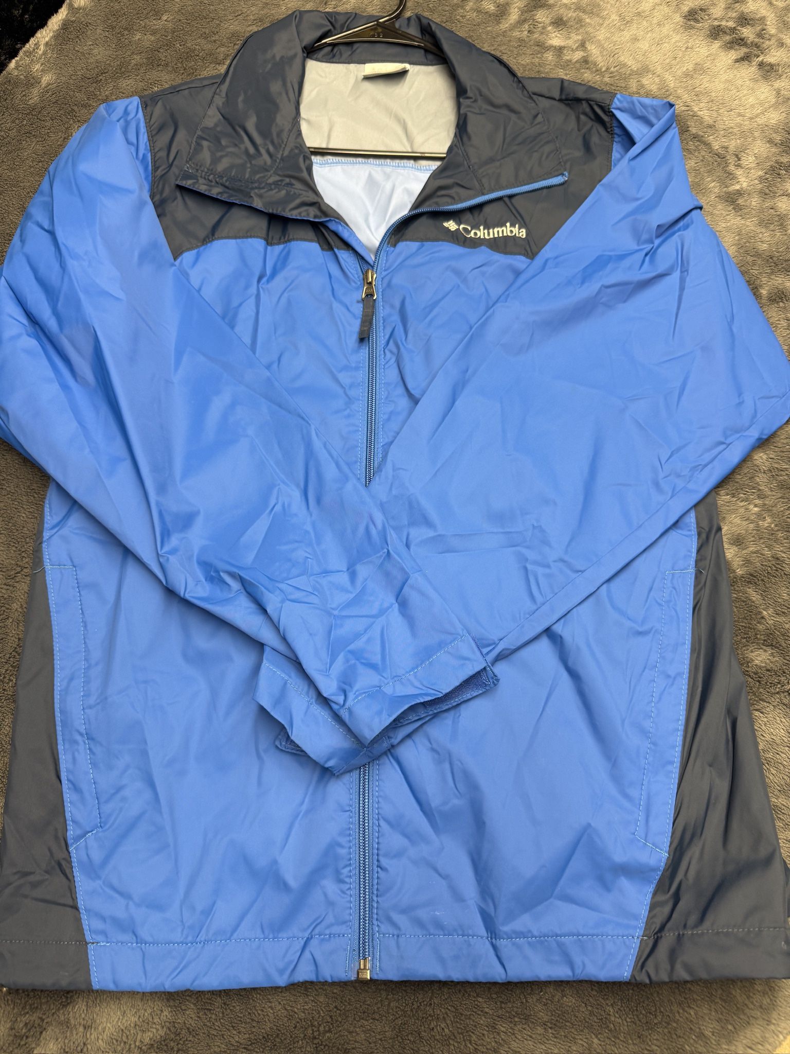 Blue and Black Columbia Men’s Small windbreaker #windbreaker #rainwear
