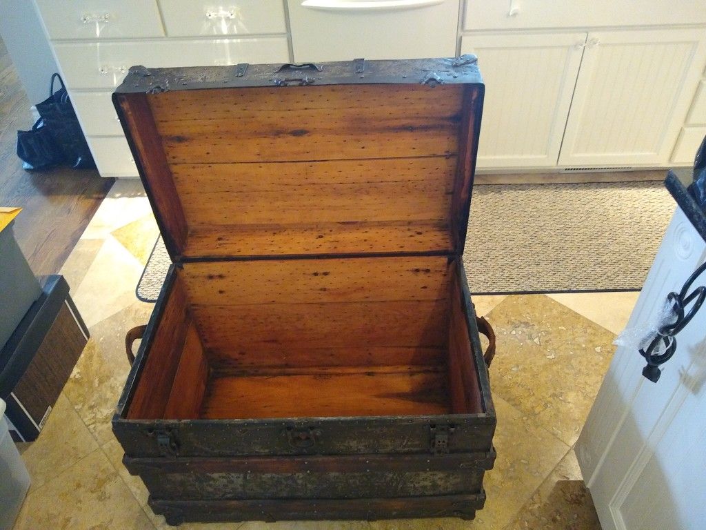 Excellent Metal & Wood Trunk - Last Chance