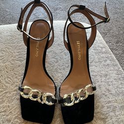 Sandal With Golden Chains