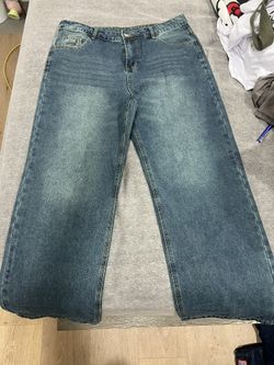 Got @ thrift, no brand name, has a nice fade