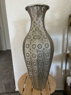 Gold vase