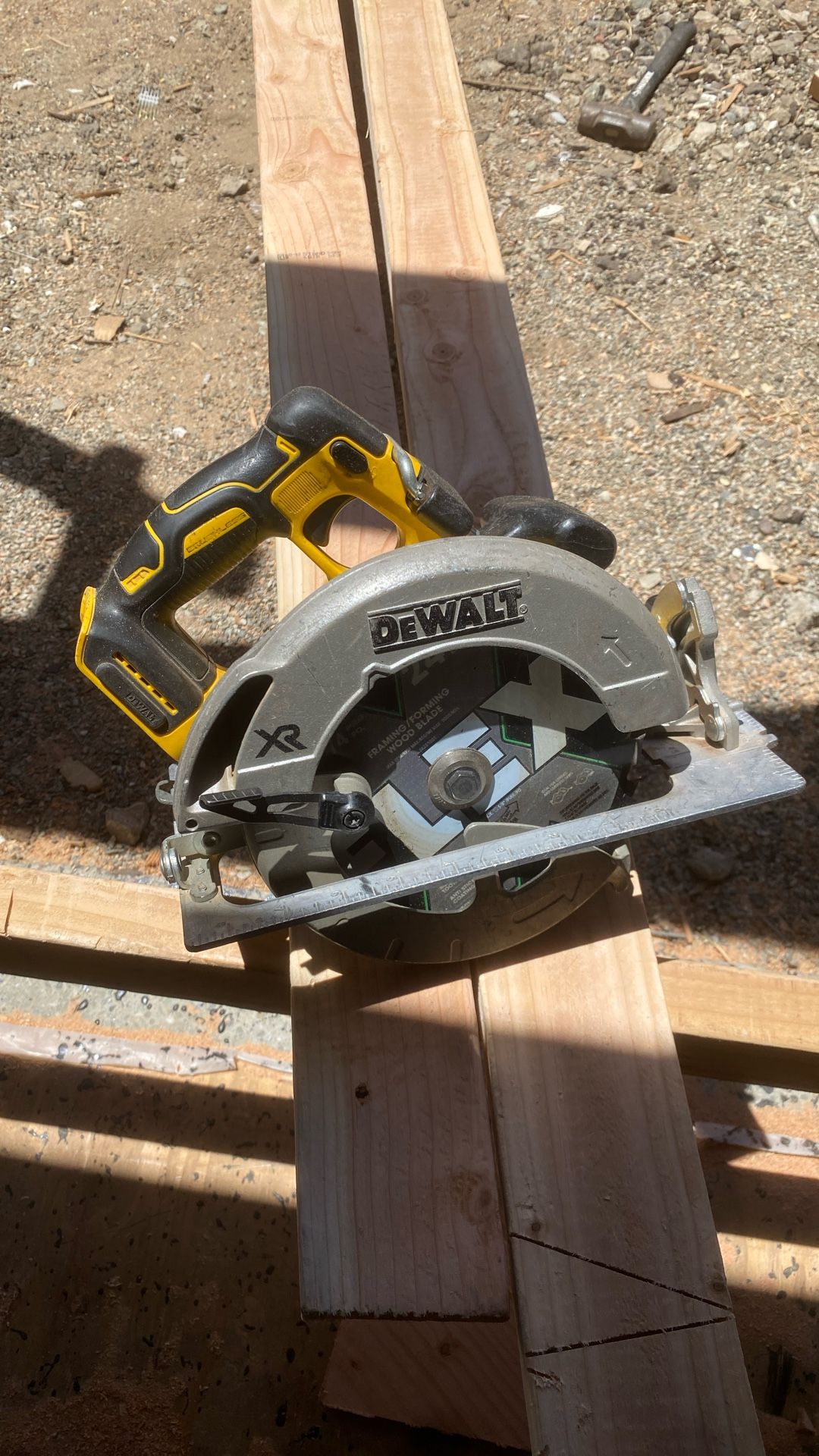 Dewalt Saw
