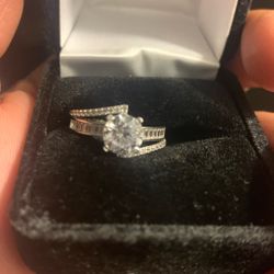 14k White Gold Natural Diamonds And Baguettes 