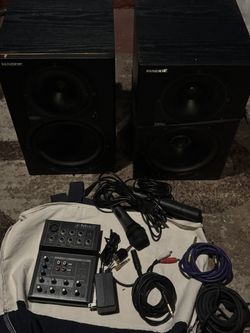Mackie Mixer & Studio Monitor Speaker