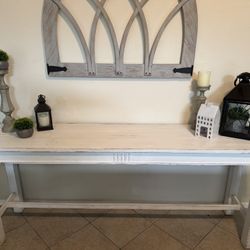 Distressed Farmhouse Entry/Serving Table
