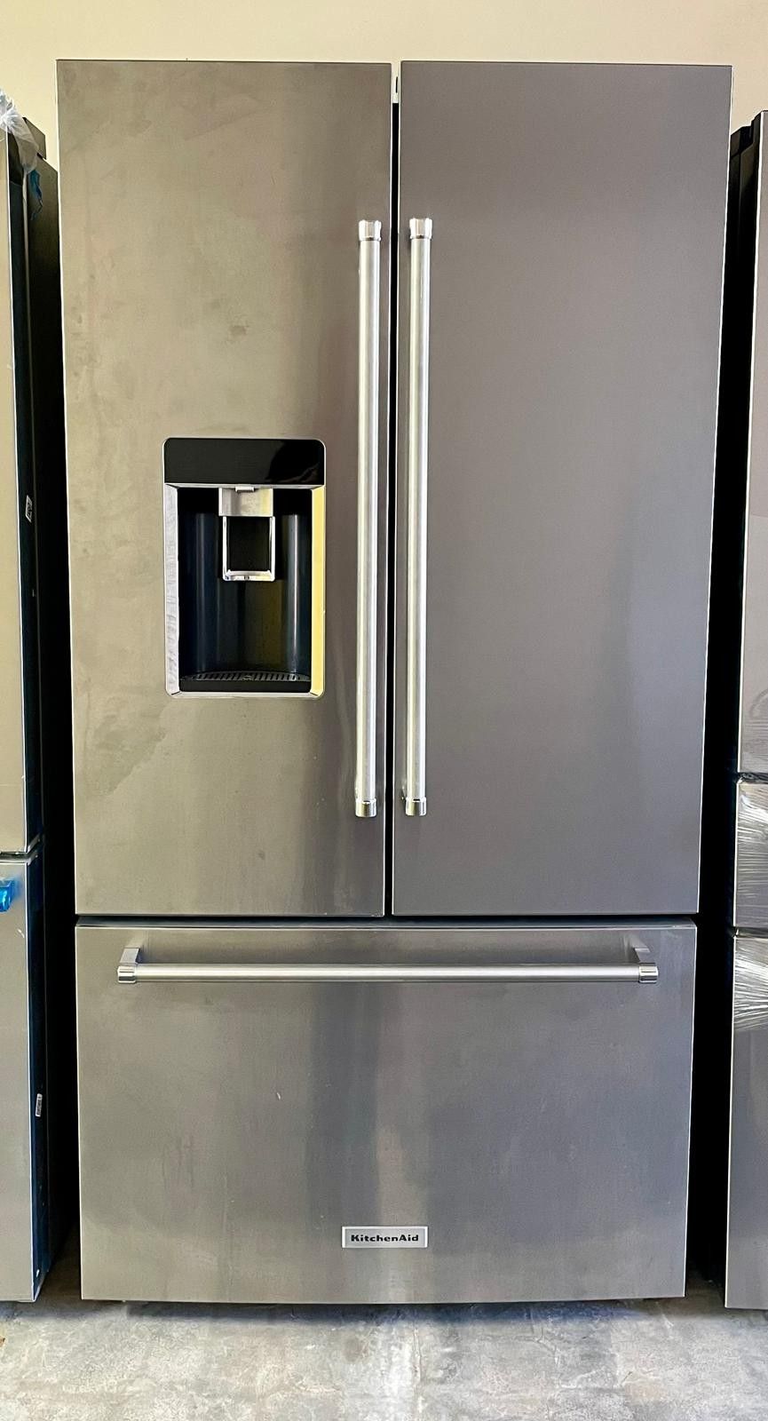 Kitchenaid French door CounterDepth interior platinum & Wood