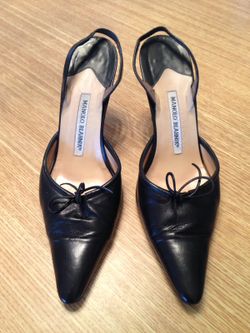 Manolo Blahnik, size 38, 3 1/2 inch heel, black leather