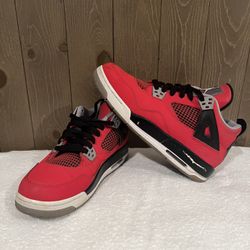 Jordan - Toro Bravo 4’s Size 7