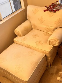 Free Thomasville Chair And Ottoman