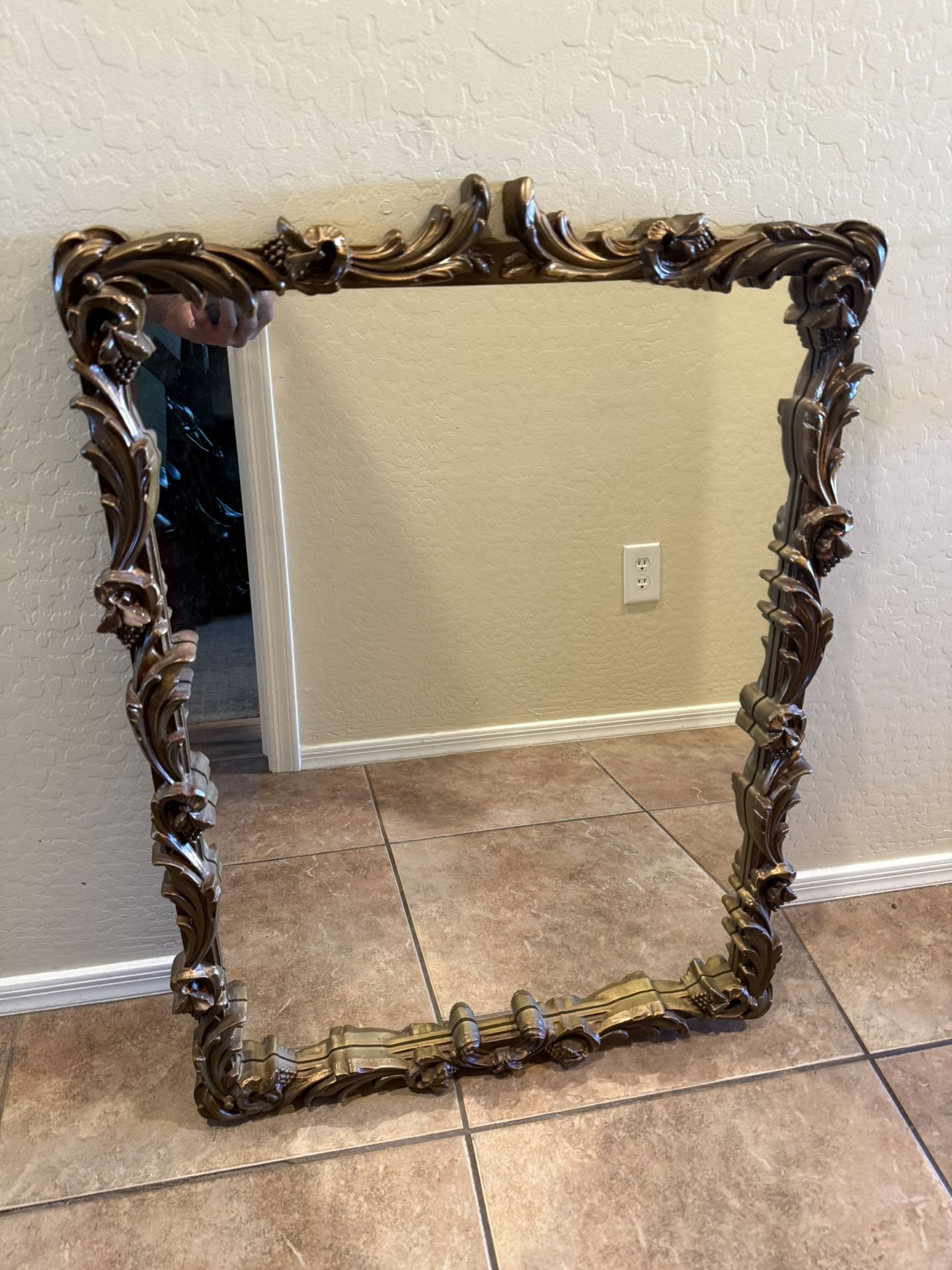 Vintage Carolina Mirror Company Fancy Gilt French Rococo Mirror 33”x 24”