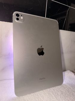 Apple iPad Pro 11-inch M4 (256GB) – Excellent Condition