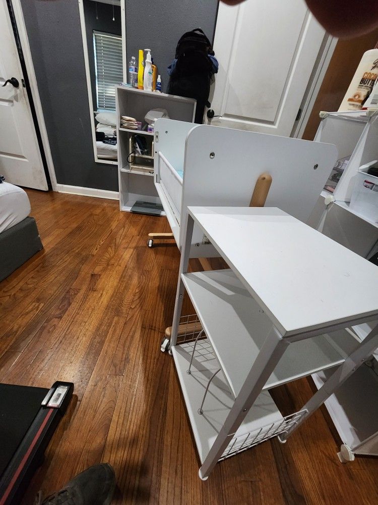 Baby Crib W Nigth Table