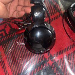 Headphones 