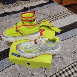 HOKA x NICOLE McLAUGHLING MAFATE THREE2 WHITE/NEON