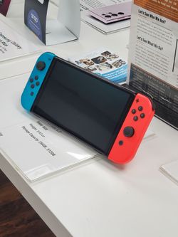 NINTENDO SWITCH OLED  