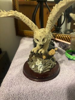 Snowy Owl in Flight Resin Figurine
