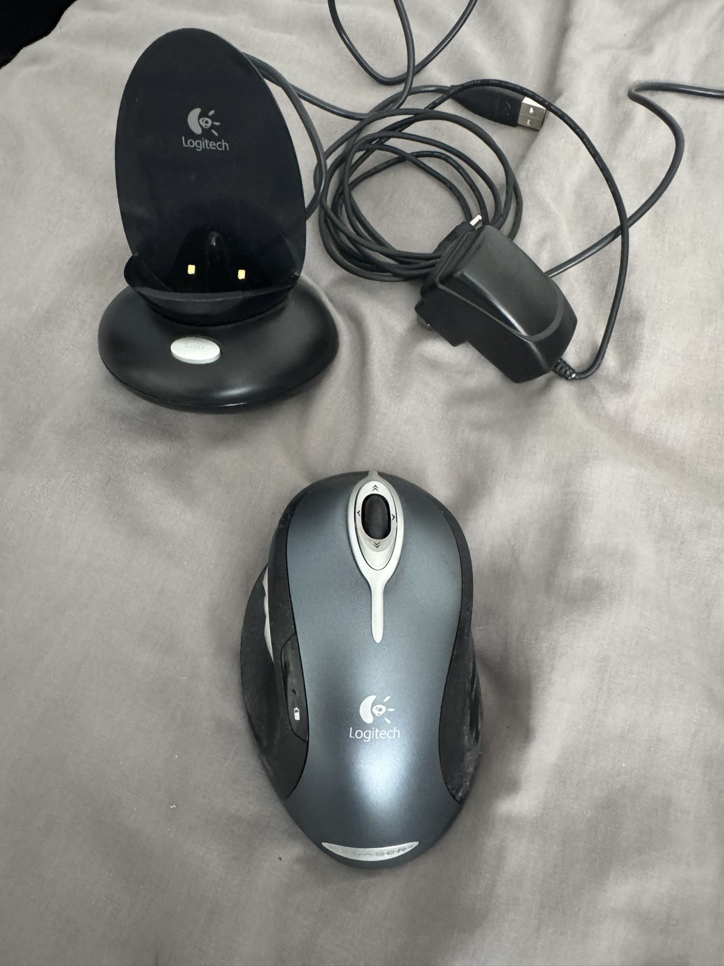 Logitech Wireless Mouse With Charging Dock