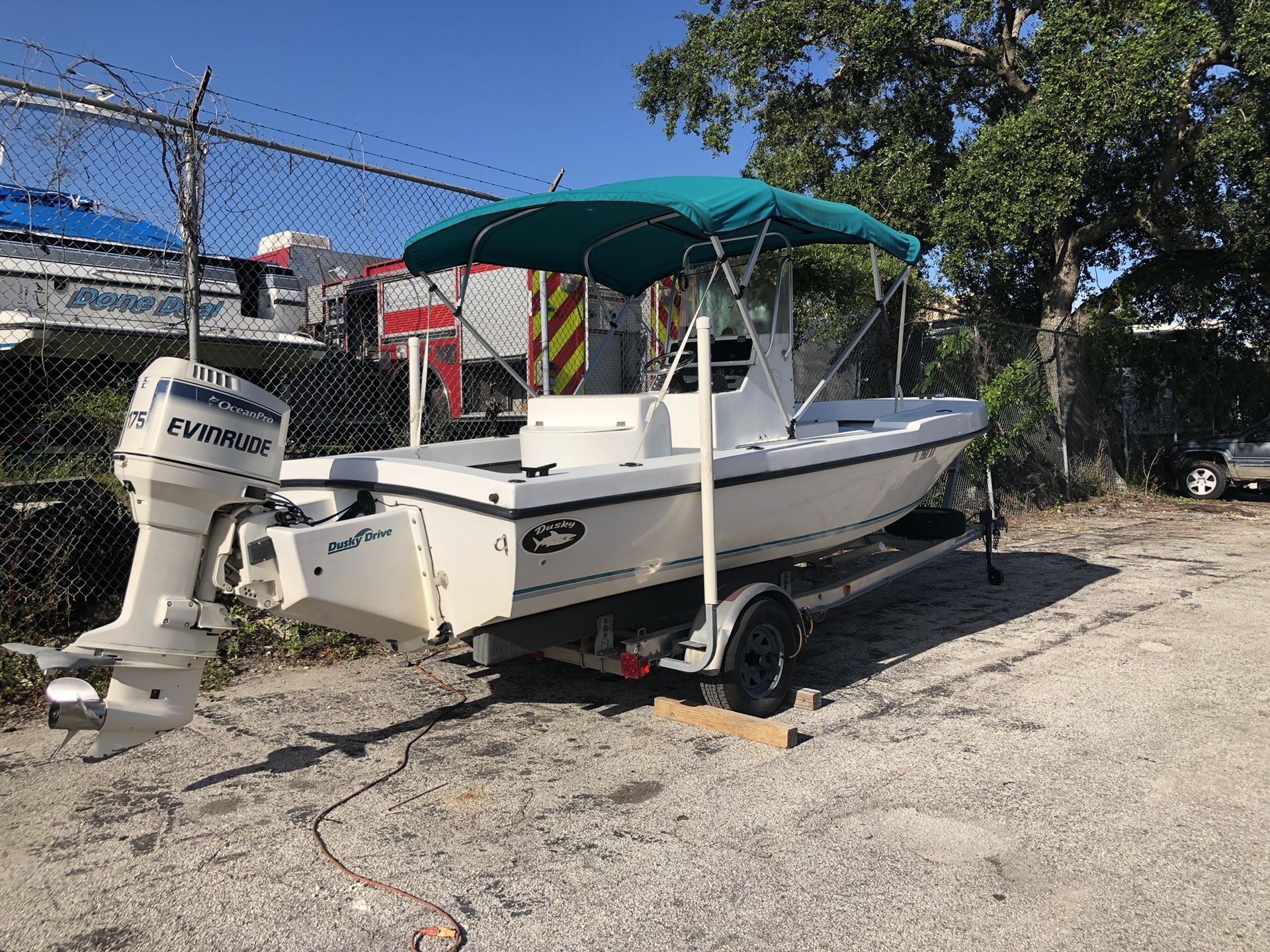 19 ft Dusky Center console boat