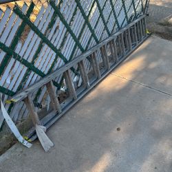 28 Foot Extending Latter 