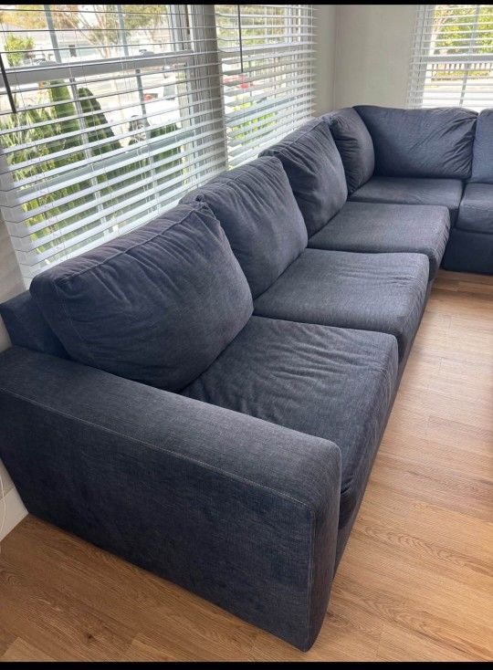 Beautiful Dark Blue Sectional Couch From LIVING SPACES LIKE NEW