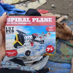 Spiral Plane DiY Metal Assembly Kit
