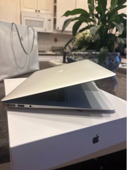 MacBook Air (13-inch, 2015)