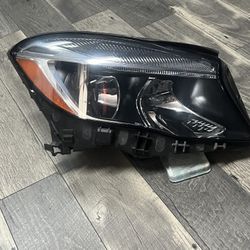 2015-2020 X156 GLA250 MERCEDES BENZ GLA BASE HALOGEN HEADLIGHT RIGHT DRIVER SIDE ORIGINAL OEM 