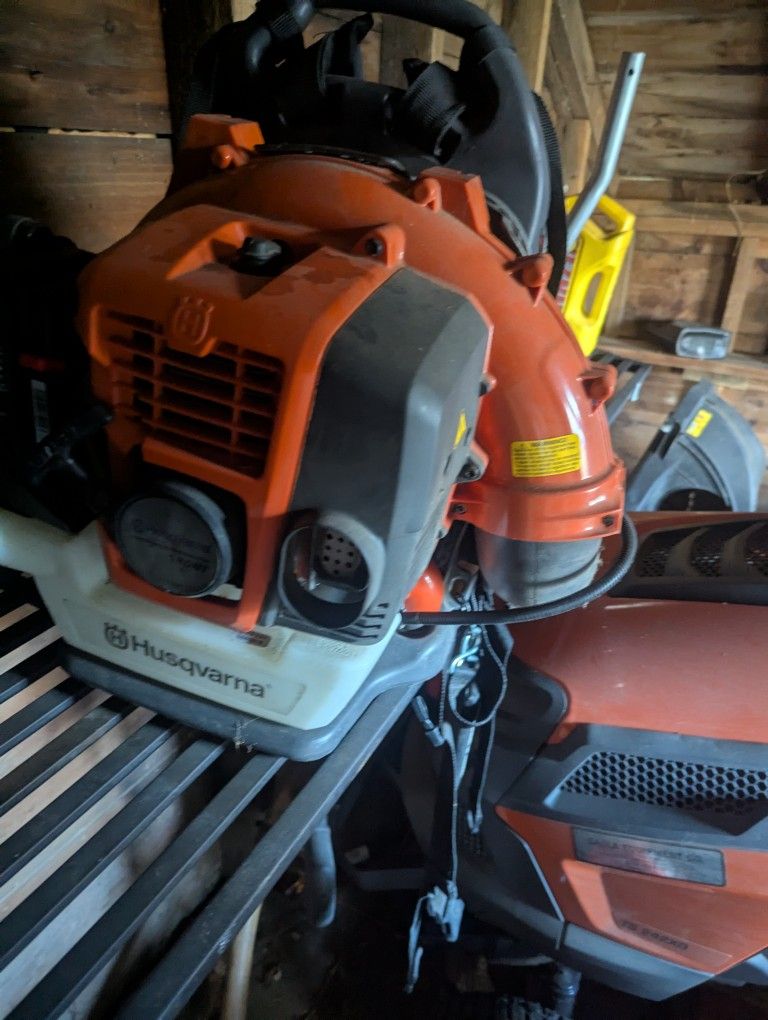 Leaf Blower