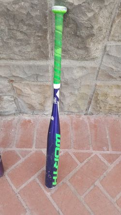 Girls fastpitch worth bat.