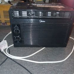 Midea Window A.C. Unit