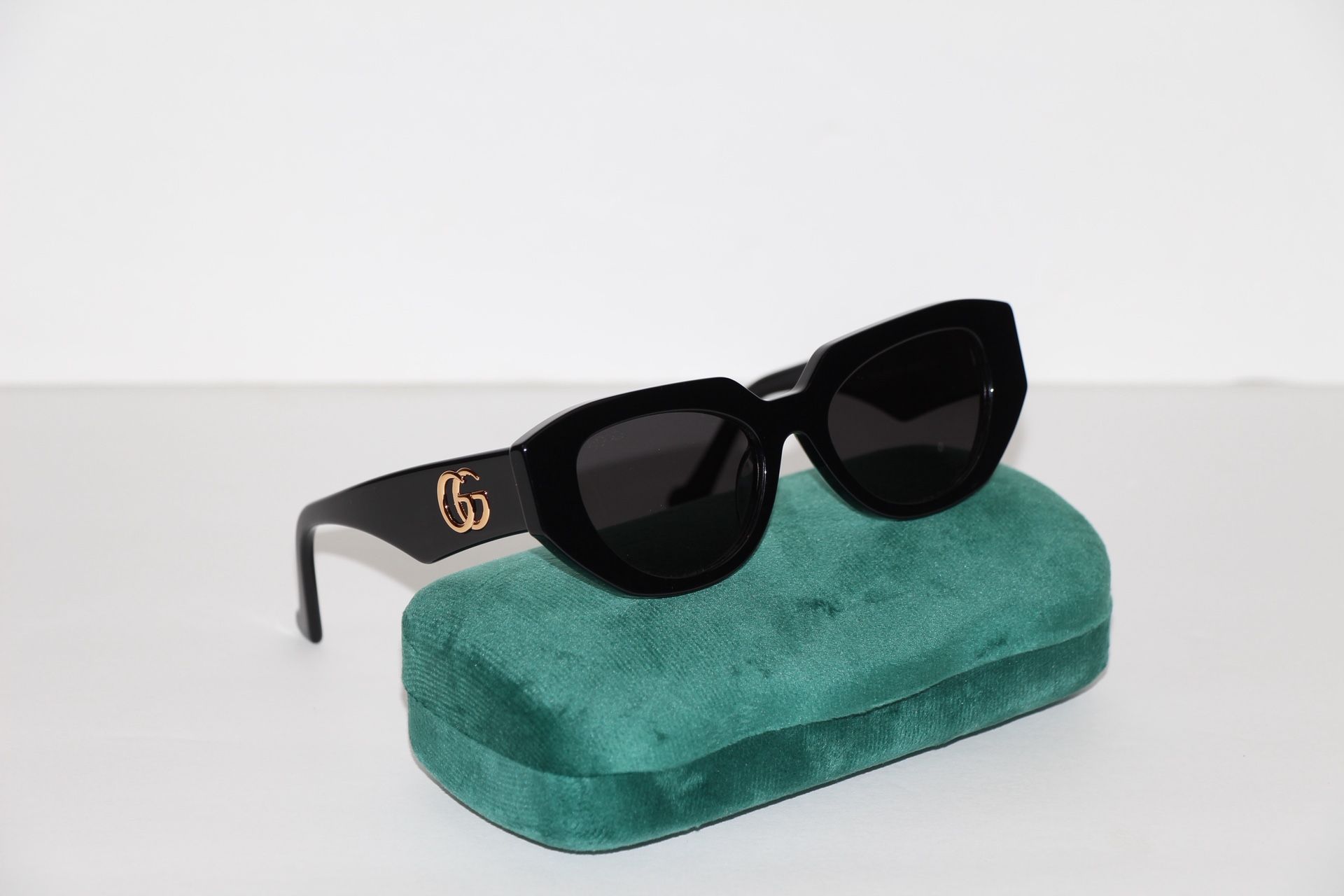 Gucci GG1421S Sunglasses