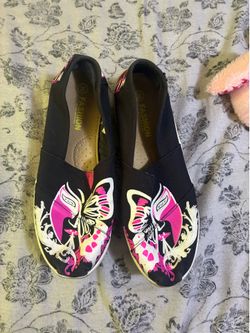Size 7.5 shoes