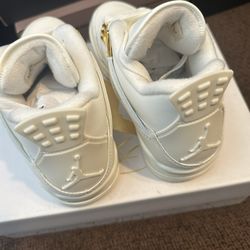 Jordan 4 Retro