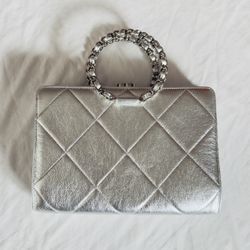 CHANEL Metallic in The Loop Clutch