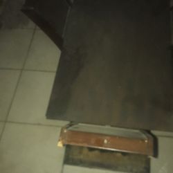 Free Glass Table 3.5 X 6 Feet