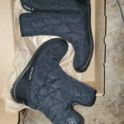 Columbia Size 9