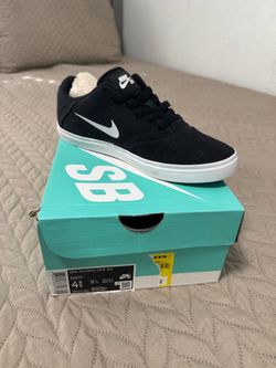 New Nikes youth size 4.5
