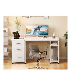 51" Lightweight Computer Desk With USB Charger