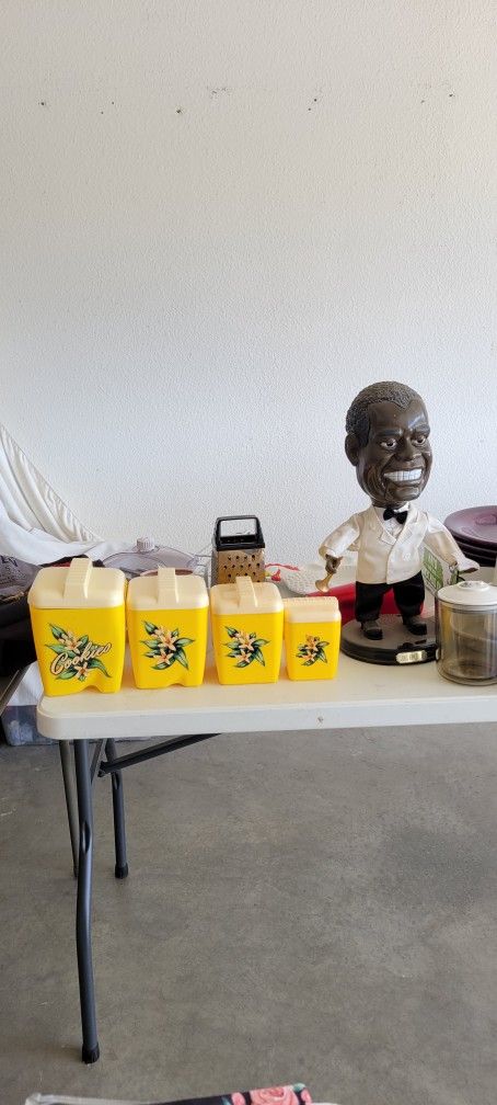 Free Vintage Plastic Set