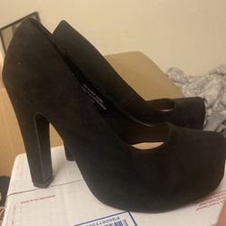 Torrid black Suede Pumps 