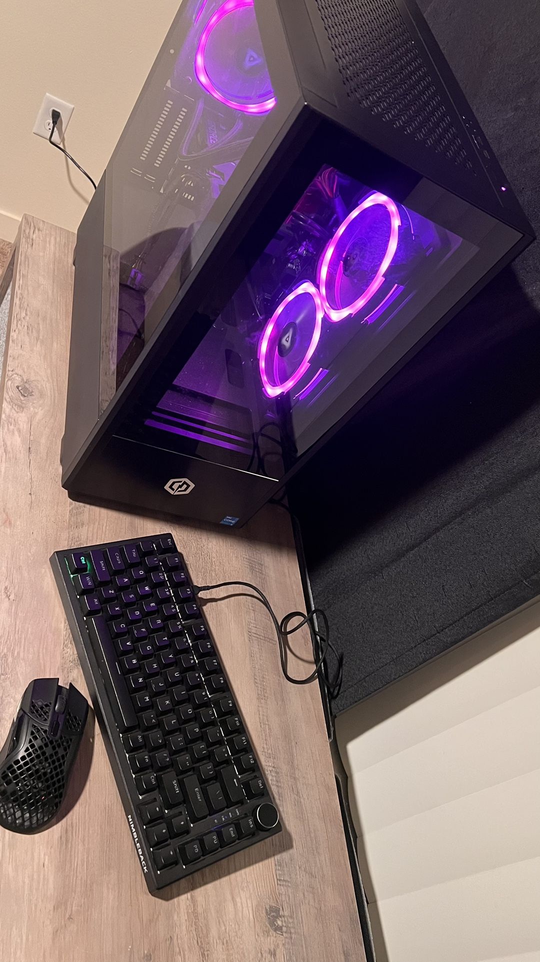 Gaming PC -Monitor, Tower, Keyboard & Mouse