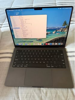 MacBook Pro 14 inch M4 with 16 GB and 1 TB