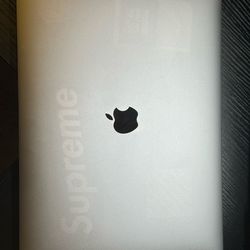 MacBook Pro 15” (2018) i7 · 16GB · 512GB SSD