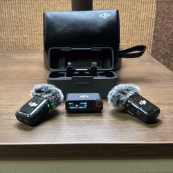 DJI Mic 2 Wireless Mic Kit (2 TX + 1 RX + Case) + USB-C & Lightning + Windscreens