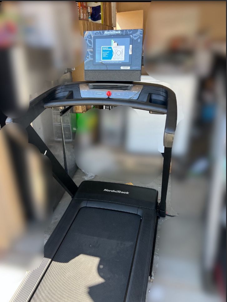 NordicTrack Elite 900 Treadmill