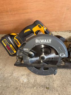 DeWalt 60V MAX 7-1/4 in. Cordless Brushless Circular Saw Tool Only