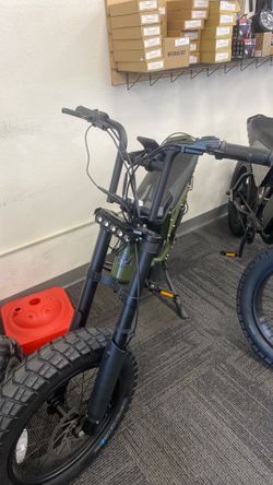 Rhino SS army green 750w/48v (20mph/45miles battery) 330lbs max
