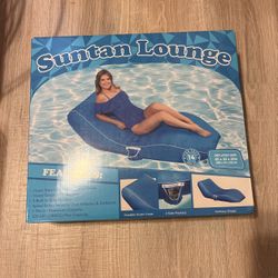 2 Matching Suntan Lounges NIB; Pink And Blue