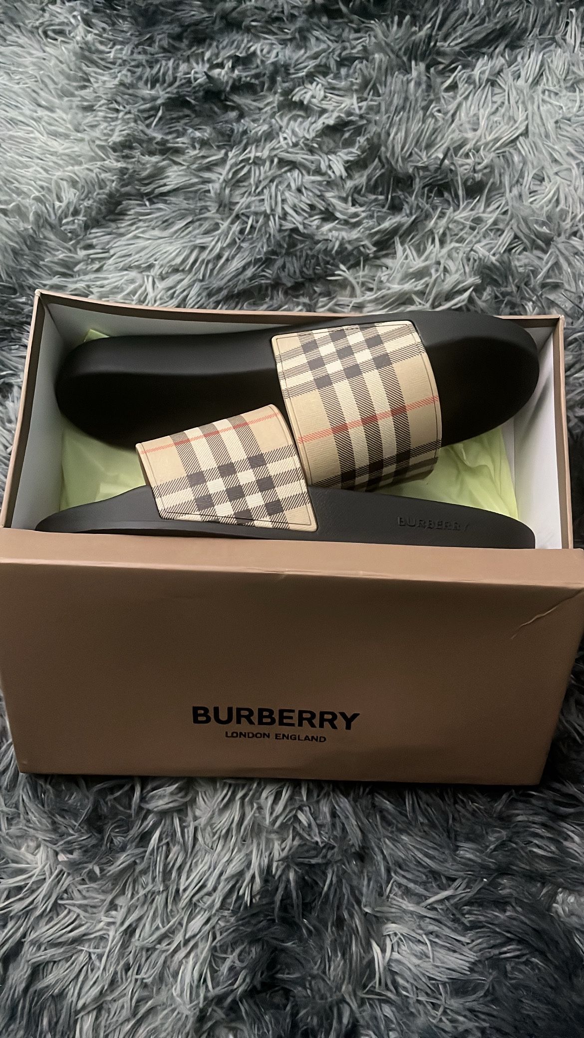 size 12 burberry slides 