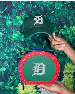 Matching Purse And Hat Set